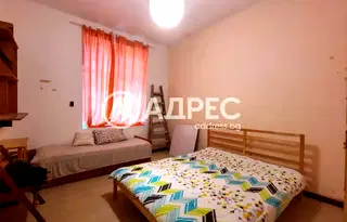 Етаж от къща в София, Банишора