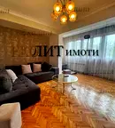 Етаж от къща в София, Изток
