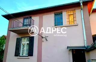 Етаж от къща в София, Карпузица