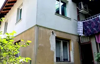 Етаж от къща в София, Красна поляна 1