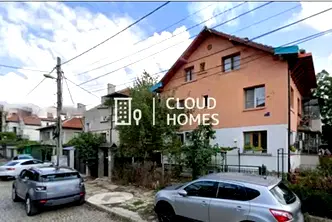 Етаж от къща в София, Левски