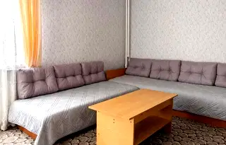 Етаж от къща в София, Левски