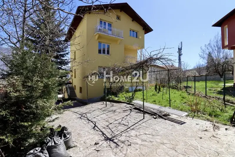 Floor of House in Sofiya, Simeonovo