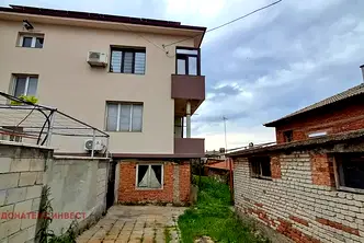 Етаж от къща в Пловдив, Сопот