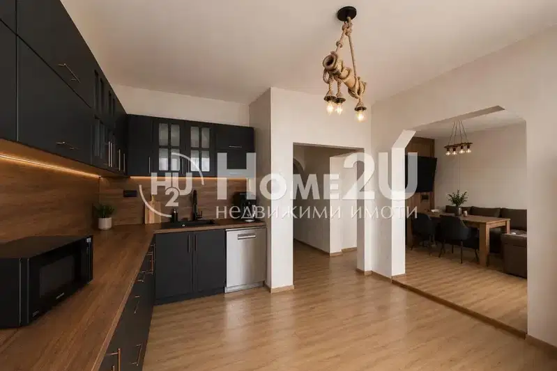 Floor of House in Oblast Plovdiv, Stamboliiski