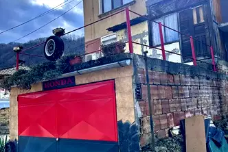 Етаж от къща в Ловеч, Троян