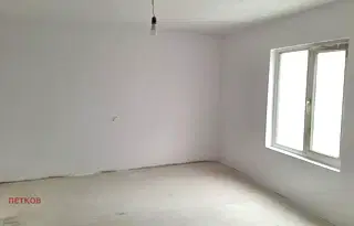Етаж от къща във Варна, Колхозен пазар