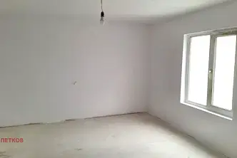 Етаж от къща във Варна, Колхозен пазар