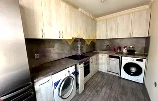 Етаж от къща във Варна, Виница