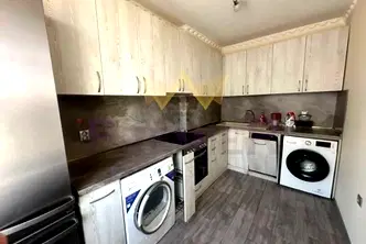 Етаж от къща във Варна, Виница