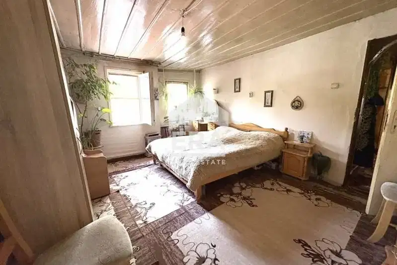 Floor of House in Veliko Tyrnovo, Centyr