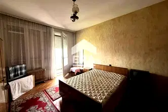 Етаж от къща във Велико Търново, Център