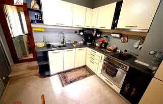 Етаж от къща във Враца, Медковец