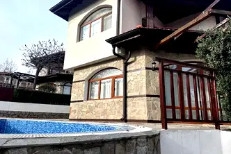 Къща в Бургас, Ахелой