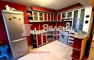 Къща в Бургас, Ахелой