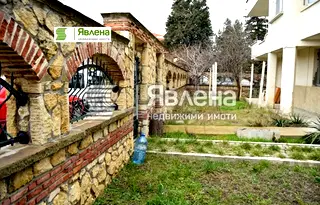 Къща в Бургас, Ахелой