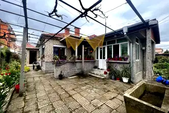 Къща в Бургас, Айтос