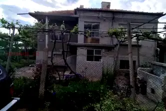 Къща в Бургас, Айтос