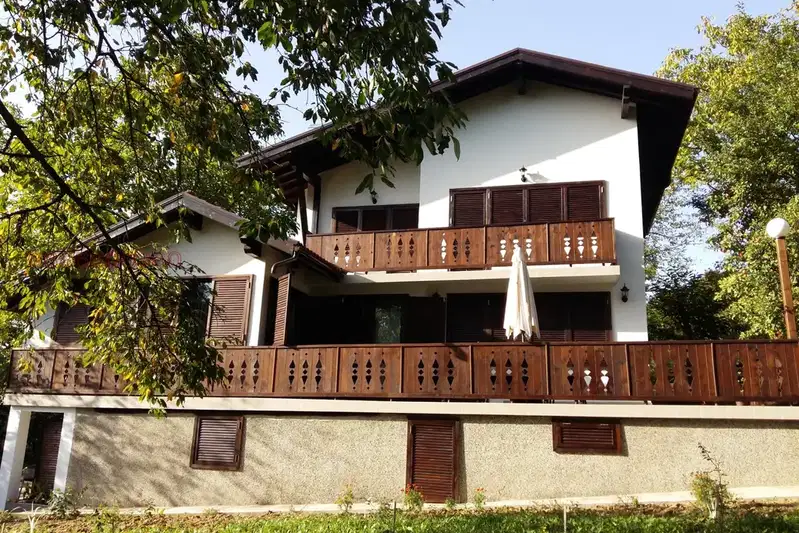 Къща в Ловеч, Априлци
