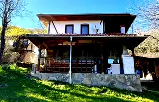 Къща в Ловеч, Априлци