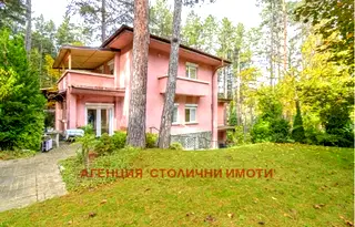 Къща в Банкя
