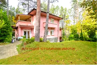 Къща в Банкя