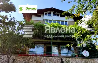 Къща в Банкя