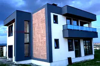 Къща в София, Божурище