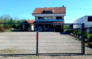 Къща в Бургас, Хоризонт