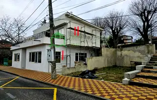 Къща във Варна, Бяла