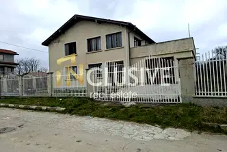 Къща във Варна, Бяла