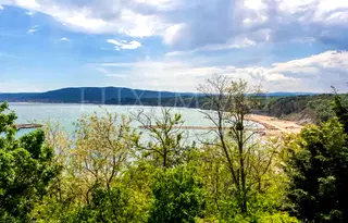 Къща във Варна, Бяла