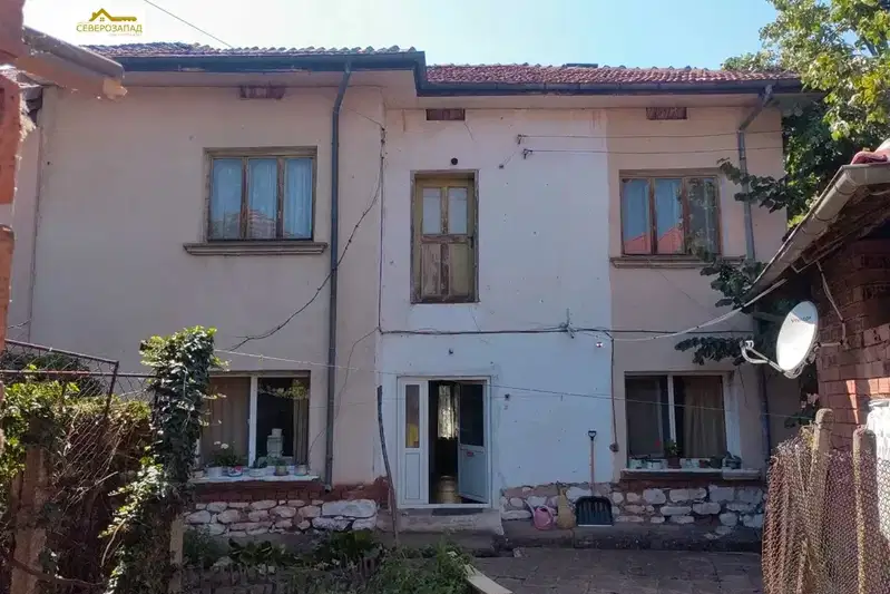 Къща в Монтана, Чипровци