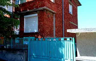 Къща в Стара Загора, Чирпан