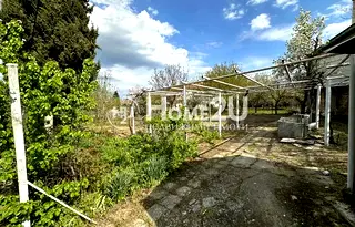 Къща във Варна, Девня