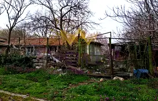 Къща във Варна, Девня