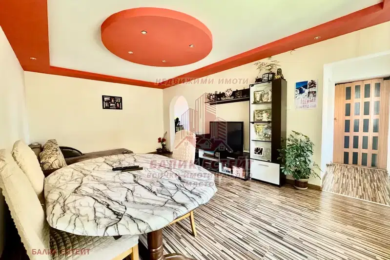 House in Dobrich, Jp Gara