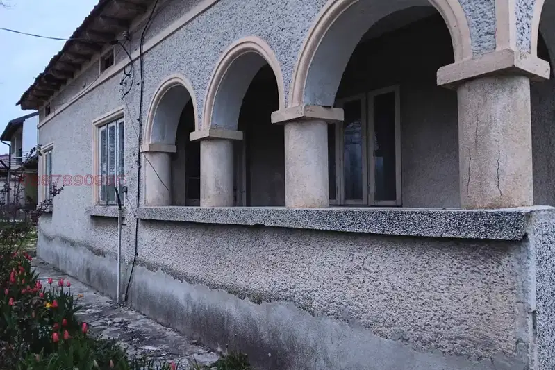 Къща в Добрич, Рилци