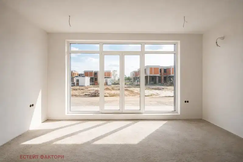 House in област София, Elin Pelin