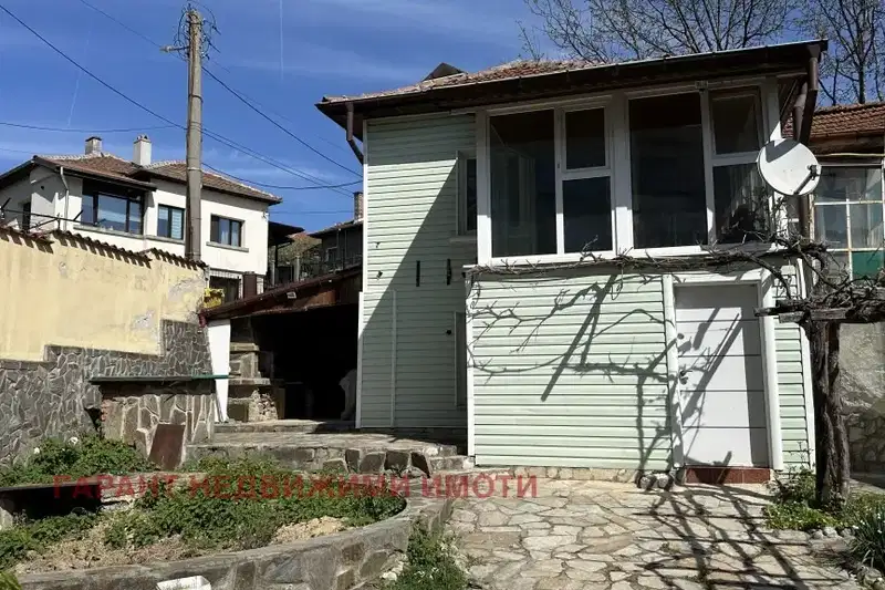 House in Gabrovo, Centyr