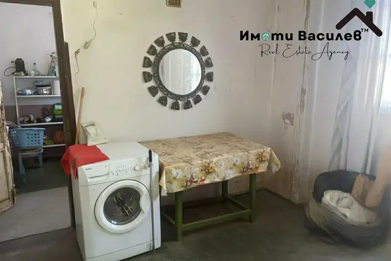 House in област София, Godech