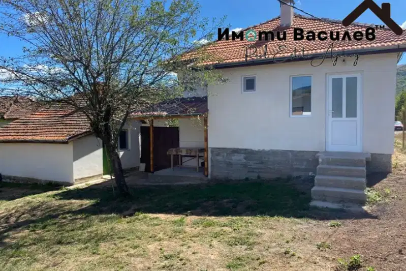 House in област София, Godech