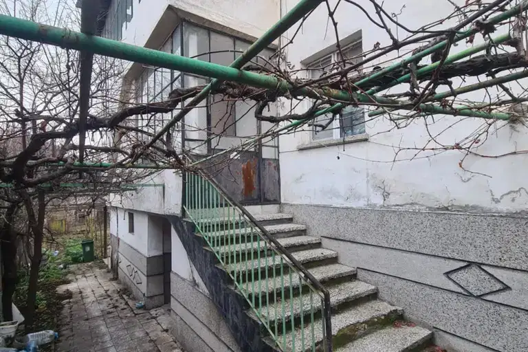 House in Haskovo, Promishlena Zona - Iztok