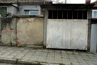 Къща в Бургас, Карнобат