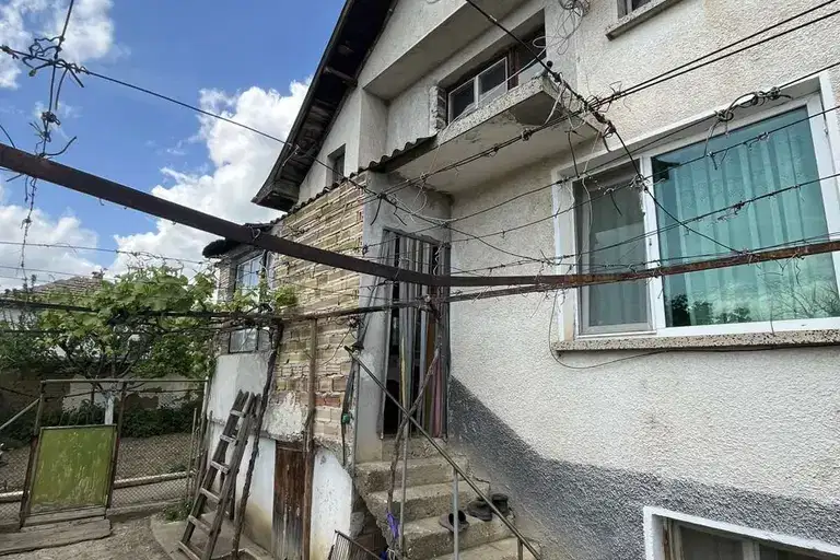 House in Oblast Stara Zagora, Kazanlyk