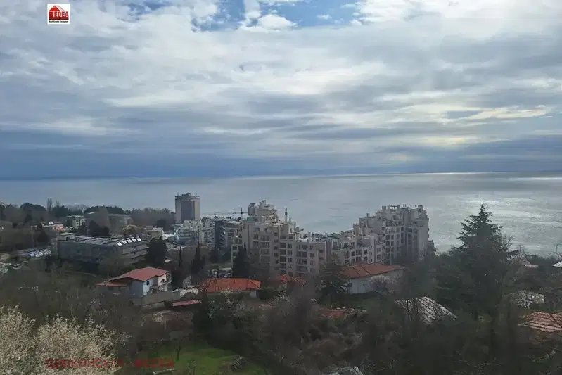 Къща в к.к. Чайка
