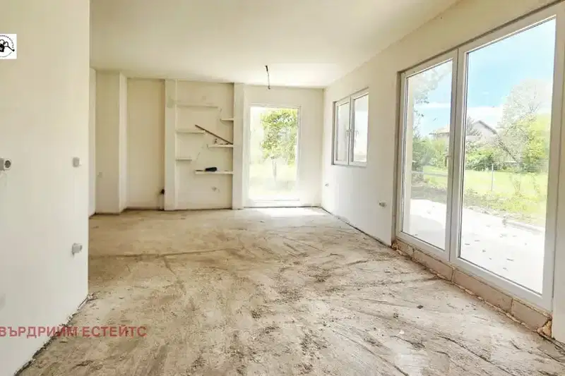 House in област София, Kostinbrod