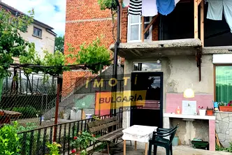 Къща в Кърджали, Гледка