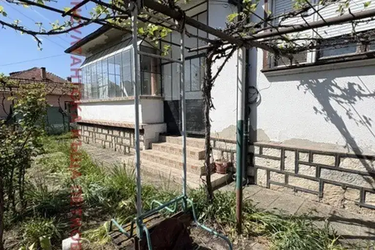 House in Oblast Pleven, Levski
