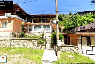 Къща в Ловеч, Вароша